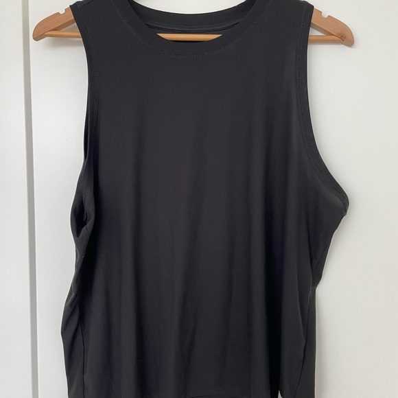 Vuori Energy Tank - Black - Picture 2 of 5